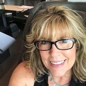 Meet your Posher, Teresa